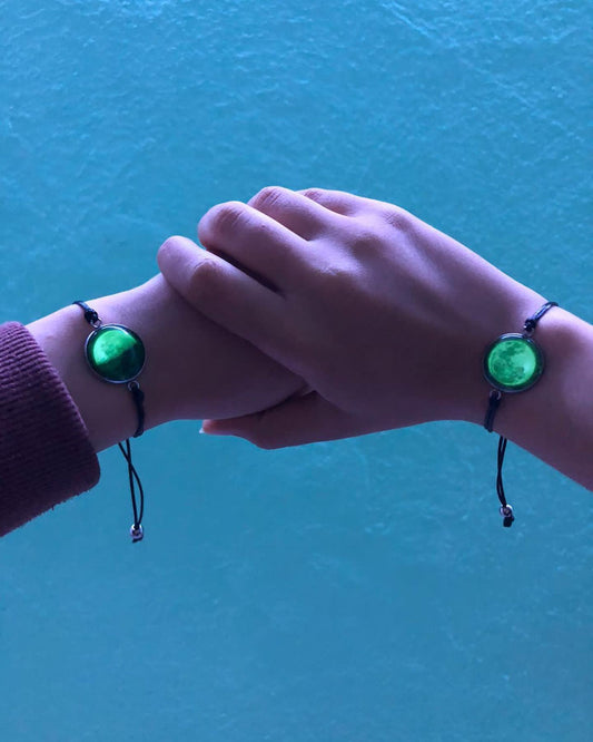 moon glow bracelets 💚